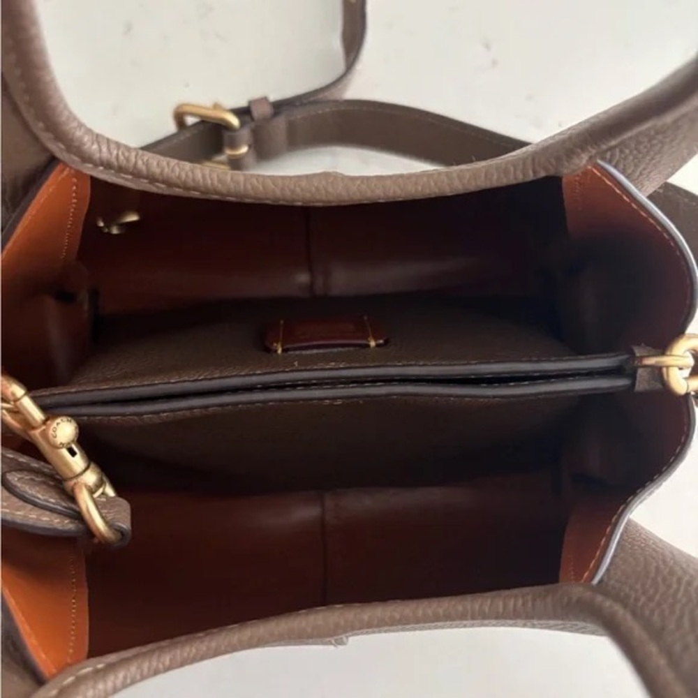 Coach Brown Leather Shoulder Bag - Picture 5 of 7